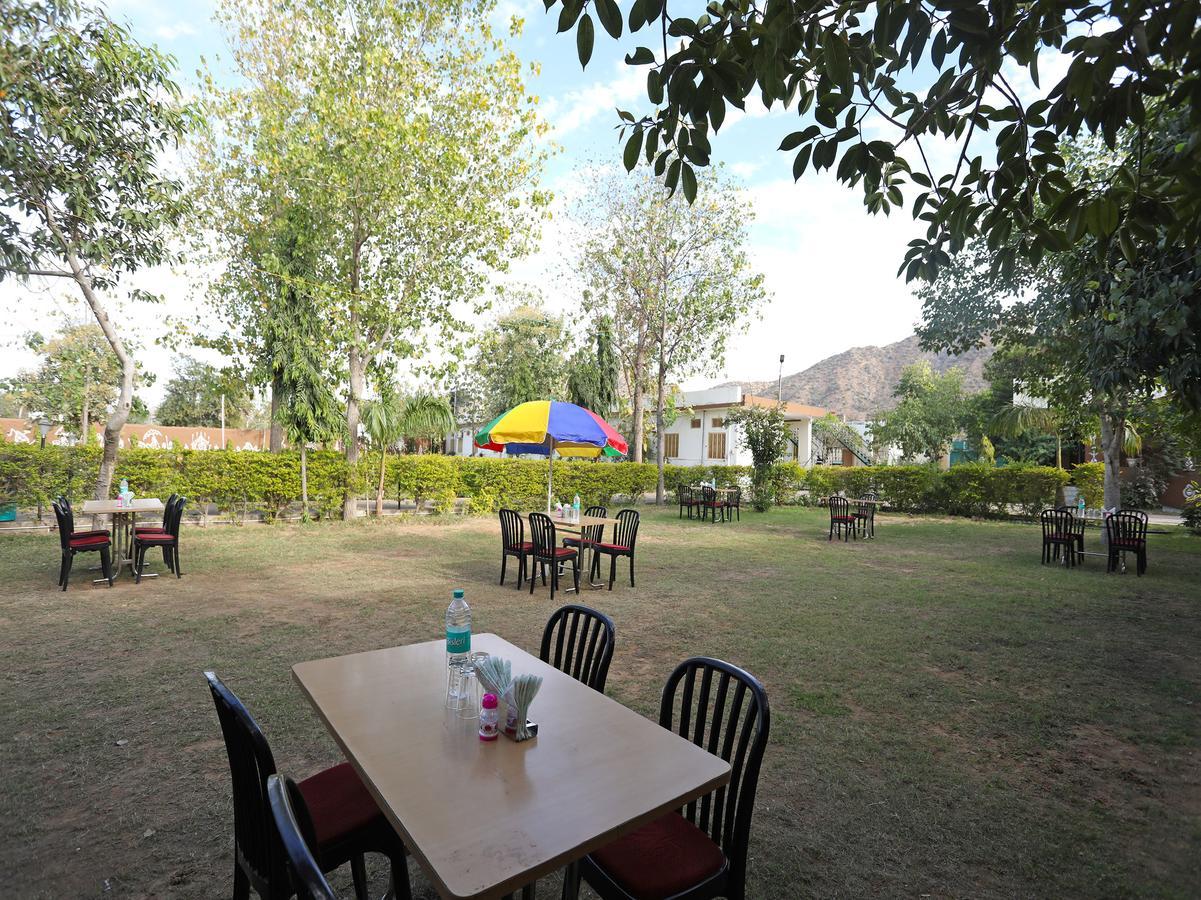 Oyo 10936 Rajasthan Resort Pushkar Dış mekan fotoğraf