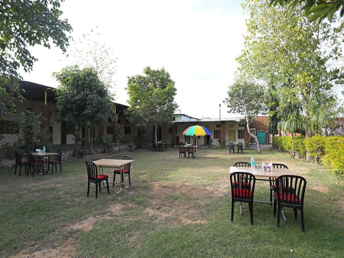 Oyo 10936 Rajasthan Resort Pushkar Dış mekan fotoğraf